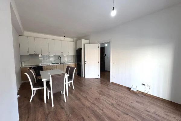 Shtepi ne shitje 2+1 ne Tirane - 200,000 Euro