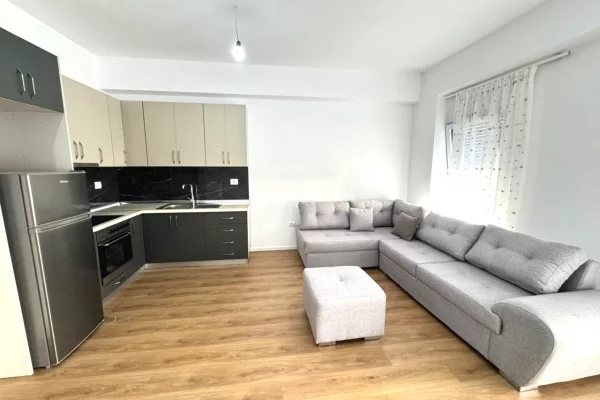 Shtepi me qera 1+1 ne Tirane - 400 Euro