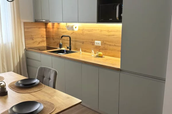 Shtepi me qera 2+1 ne Tirane - 950 Euro