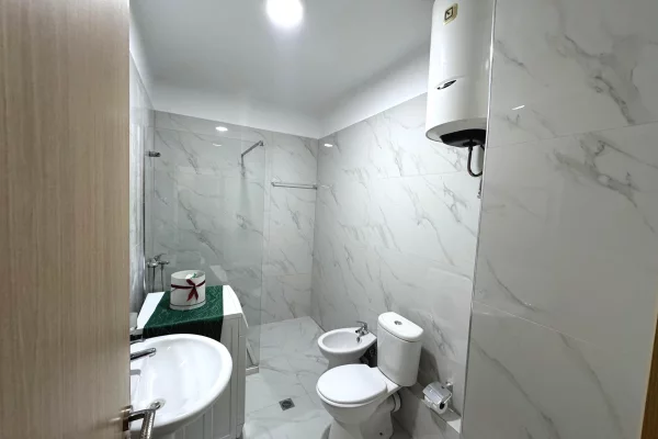 Shtepi me qera Apartament ne Tirane, 1+1, Mobilimi E mobiluar, Pagesa 450  Euro.