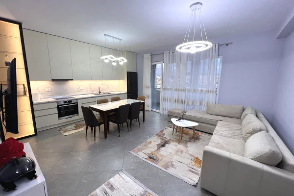 Shtepi me qera Apartament ne Tirane, 2+1, Mobilimi E mobiluar, Pagesa 650  Euro.