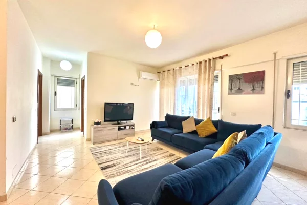 Shtepi me qera 2+1 ne Tirane - 600 Euro