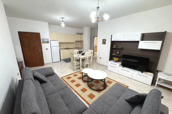 Shtepi me qera Apartament ne Tirane, 2+1, Mobilimi E mobiluar, Pagesa 50,000  Leke.