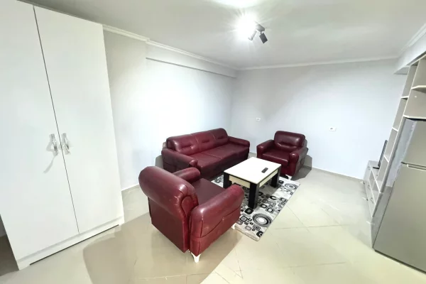 Shtepi me qera 1+1 ne Tirane - 35,000 Leke