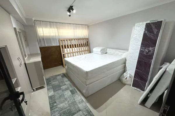 Shtepi me qera Apartament ne Tirane, 1+1, Mobilimi E mobiluar, Pagesa 35,000  Leke.