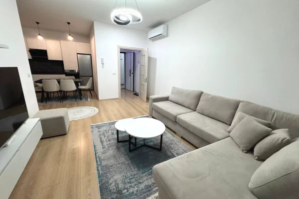 Shtepi me qera 2+1 ne Tirane - 75,000 Leke