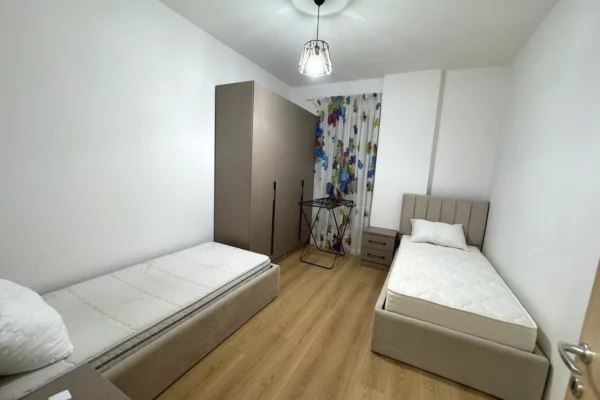 Shtepi me qera Apartament ne Tirane, 2+1, Mobilimi E mobiluar, Pagesa 75,000  Leke.