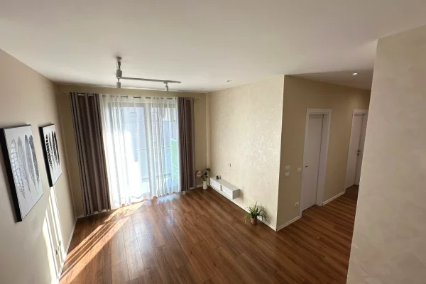 Shtepi me qera Apartament ne Tirane, 2+1, Mobilimi E mobiluar, Pagesa 500  Euro.
