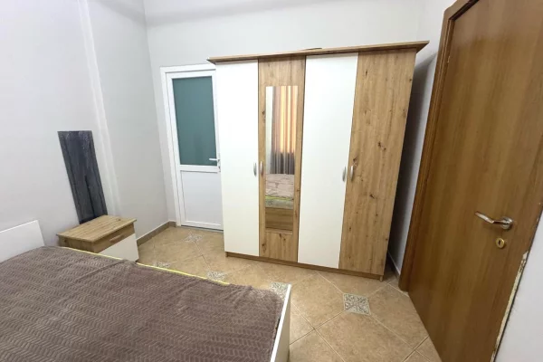 Shtepi me qera Apartament ne Tirane, 1+1, Mobilimi E mobiluar, Pagesa 40,000  Leke.