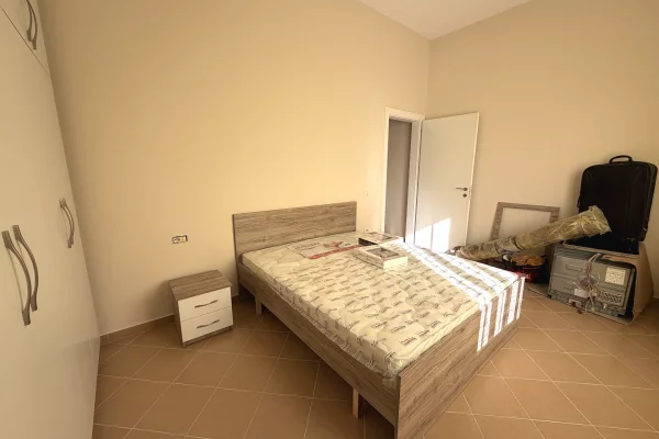 Shtepi me qera Apartament ne Tirane, 3+1, Mobilimi E mobiluar, Pagesa 45,000  Leke.