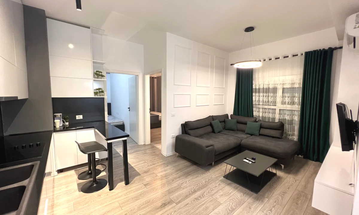Shtepi ne shitje Apartament ne Tirane, 2+1, Mobilimi E mobiluar, Pagesa 145,000  Euro.