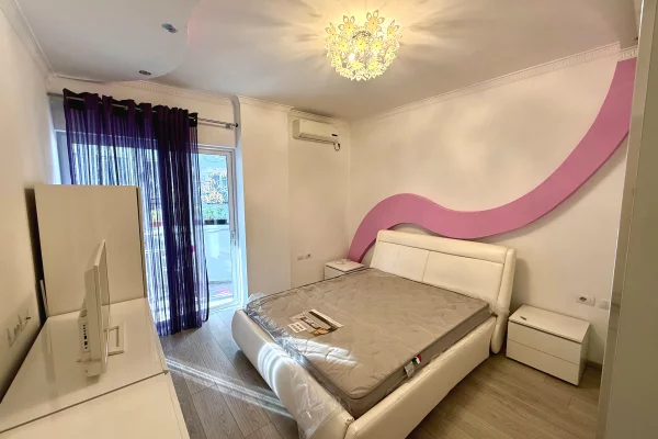 Shtepi me qera Apartament ne Tirane, 1+1, Mobilimi E mobiluar, Pagesa 600  Euro.