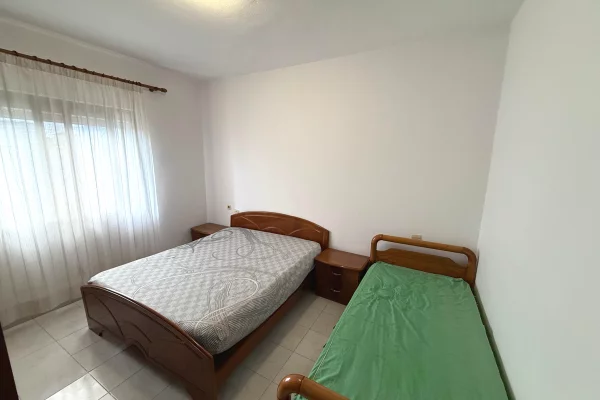 Shtepi me qera Apartament ne Tirane, 1+1, Mobilimi E mobiluar, Pagesa 45,000  Leke.