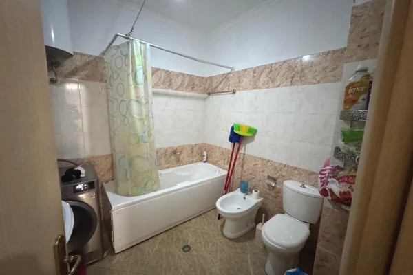 Appartamento in affitto a Tirana 2+1, Arredato