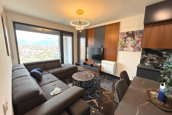 📣 QERA SUPER Apartament 1+1 📍 Prane Casa Italia ✨   🏢 Ndertim i Ri  🪜 Kati 8 Cmimi 600 euro