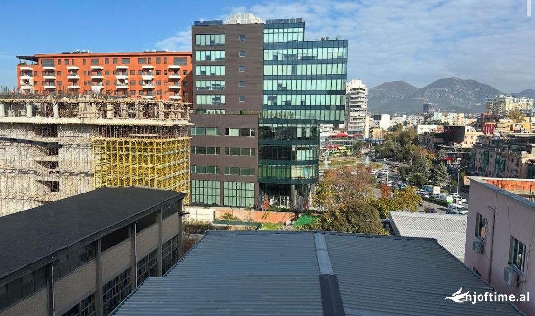 Shtepi ne shitje Apartament ne Tirane, 2+1, Mobilimi E mobiluar, Pagesa 216,000  Euro.