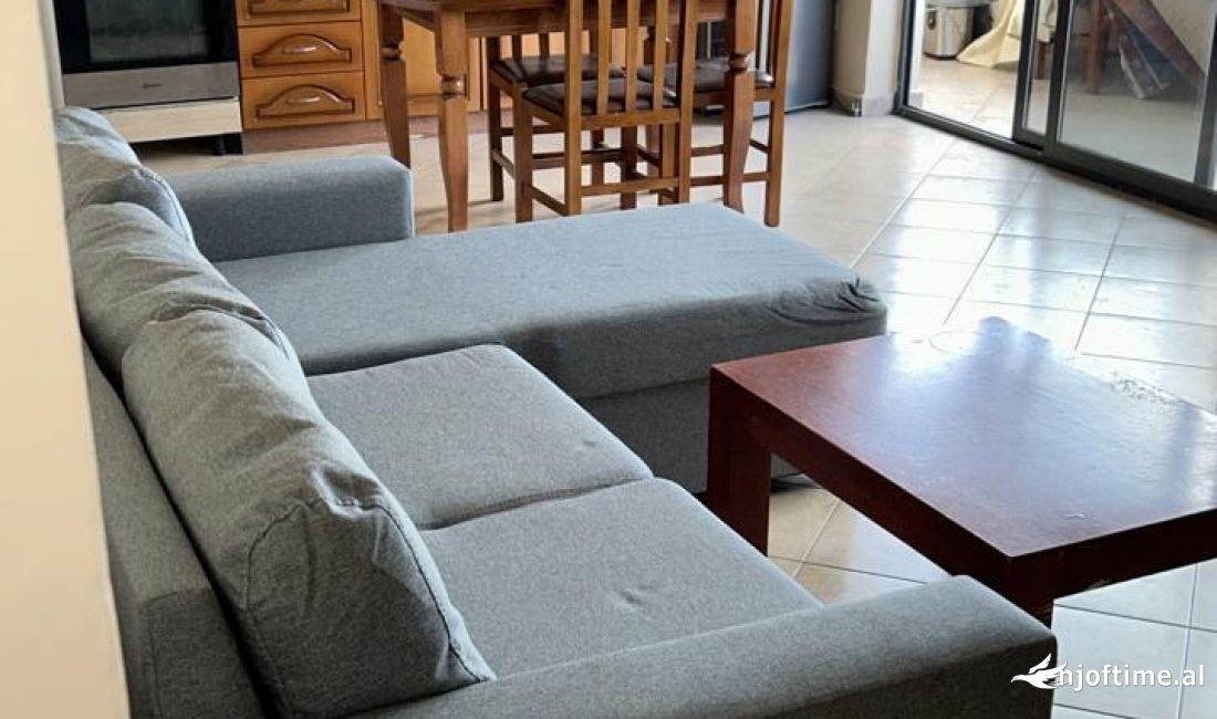 Shtepi me qera Apartament ne Tirane, 2+1, Mobilimi E mobiluar, Pagesa 60,000  Leke.