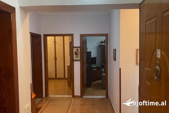 Shtepi me qera 3+1 ne Tirane - 450 Euro