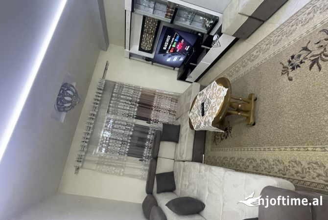Shtepi me qera 2+1 ne Tirane - 60,000 Leke