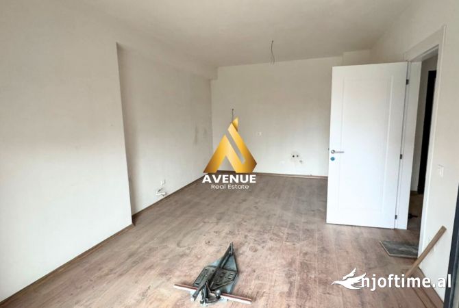 Shtepi ne shitje Apartament ne Tirane, 2+1, Mobilimi Bosh, pa mobiluar, Pagesa 178,000  Euro.