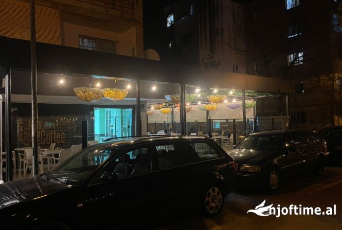 Ambient biznesi me qera 2+1 ne Tirane - 50,000 Leke