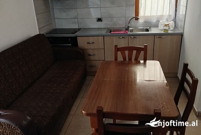 Shtepi me qera 1+1 ne Tirane - 300 Euro