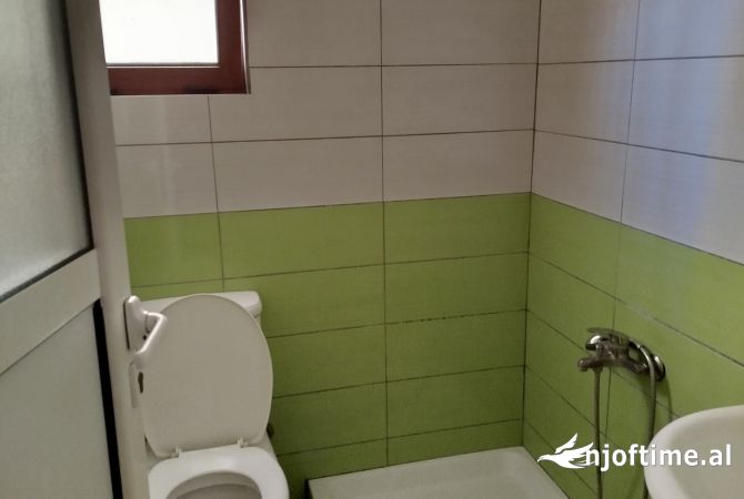 Shtepi me qera 1+1 ne Tirane - 300 Euro
