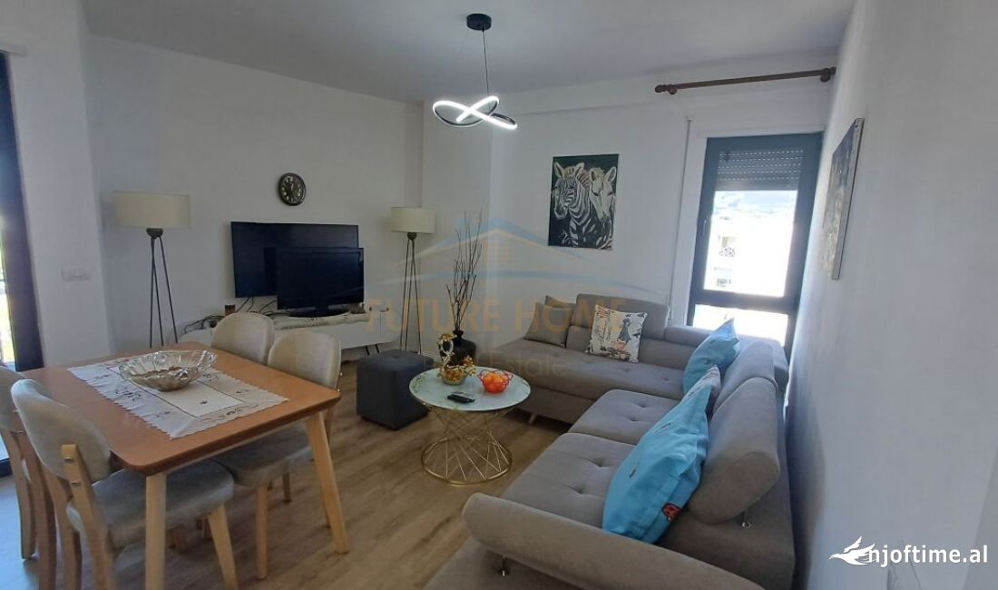 Shtepi ne shitje Apartament ne Tirane, 2+1, Mobilimi E mobiluar, Pagesa 139,500  Euro.