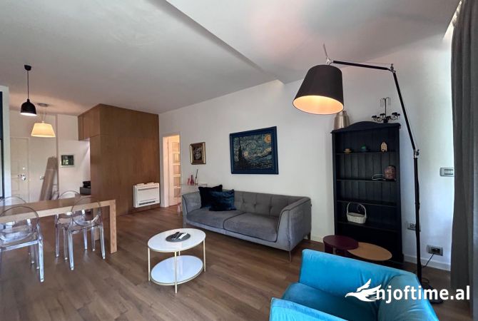 Shtepi me qera 2+1 ne Tirane - 1,000 Euro