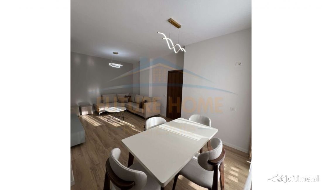 Shtepi ne shitje Apartament ne Tirane, 2+1, Mobilimi E mobiluar, Pagesa 118,000  Euro.