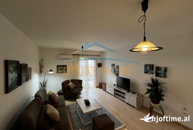 Shtepi me qera 2+1 ne Tirane - 880 Euro