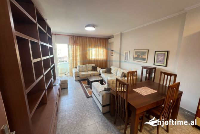 Shtepi me qera 2+1 ne Tirane - 550 Euro