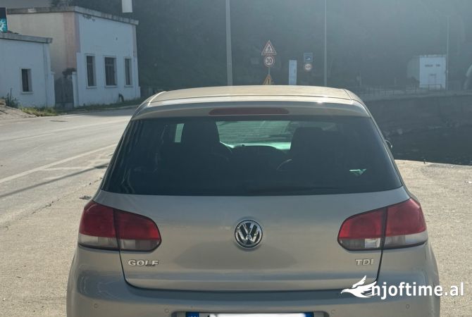 Auto in Vendita  a Valona - 6,000 Euro