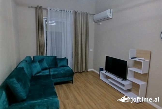 Shtepi me qera Apartament ne Tirane, 1+1, Mobilimi E mobiluar, Pagesa 500  Euro.
