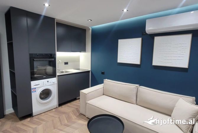 Shtepi ne shitje Apartament ne Tirane, 2+1, Mobilimi E mobiluar, Pagesa 2,680,000  Euro.