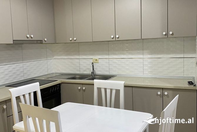 Shtepi me qera 1+1 ne Tirane - 400 Euro