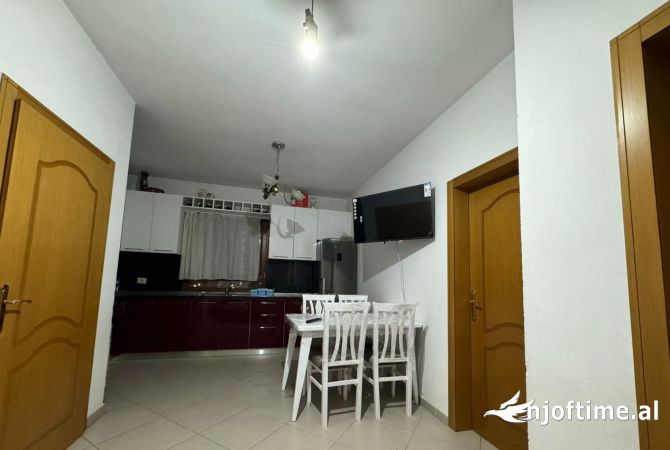 Shtepi me qera 2+1 ne Tirane - 40,000 Leke