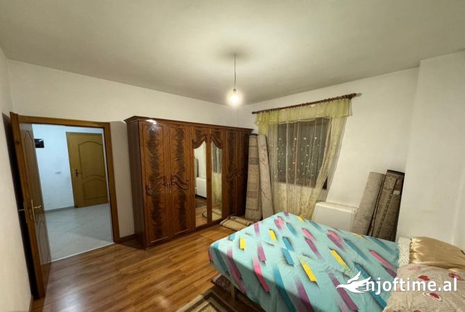 Shtepi me qera 2+1 ne Tirane - 40,000 Leke