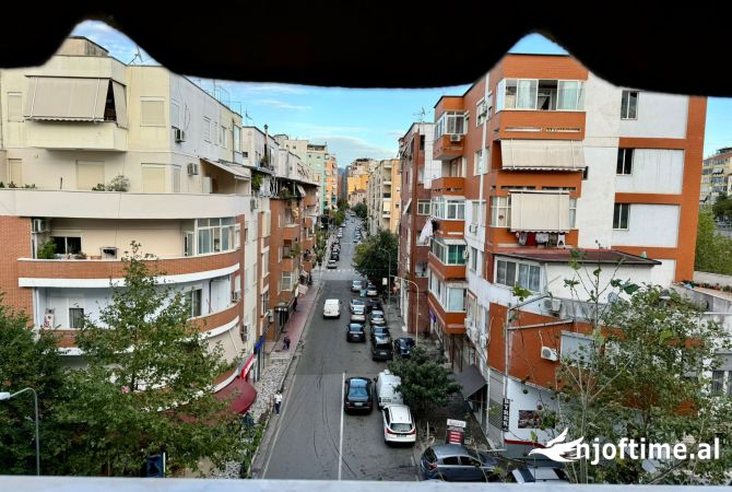 Shtepi me qera Apartament ne Tirane, Garsoniere, Mobilimi E mobiluar, Pagesa 500  Euro.
