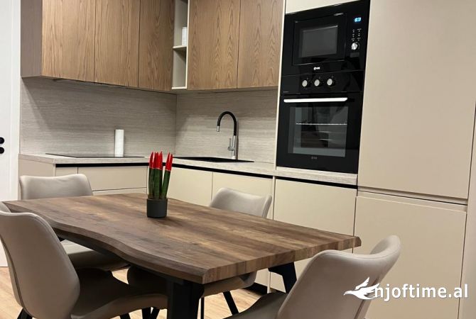 Shtepi me qera Apartament ne Tirane, 1+1, Mobilimi E mobiluar, Pagesa 750  Euro.