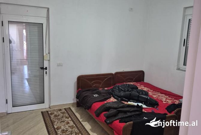 Shtepi me qera 2+1 ne Tirane - 400 Euro