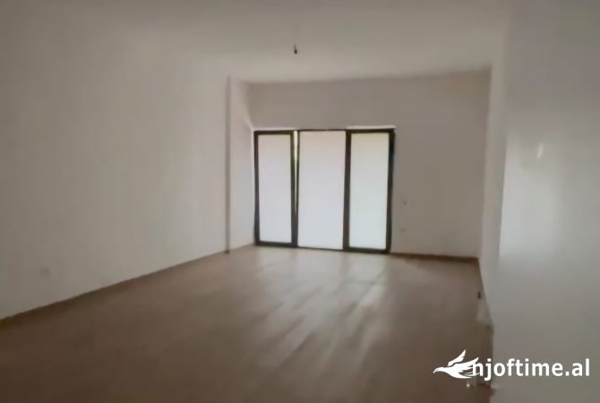 Shtepi me qera 3+1 ne Tirane - 650 Euro
