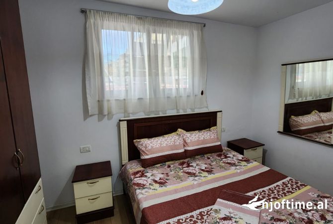 Shtepi me qera Shtepi Private ne Tirane, 2+1, Mobilimi E mobiluar, Pagesa 500  Euro.