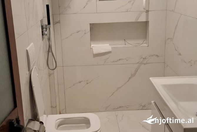 Shtepi me qera 2+1 ne Tirane - 600 Euro