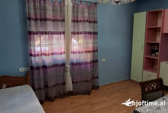 Shtepi me qera Apartament ne Tirane, 2+1, Mobilimi E mobiluar, Pagesa 600  Euro.