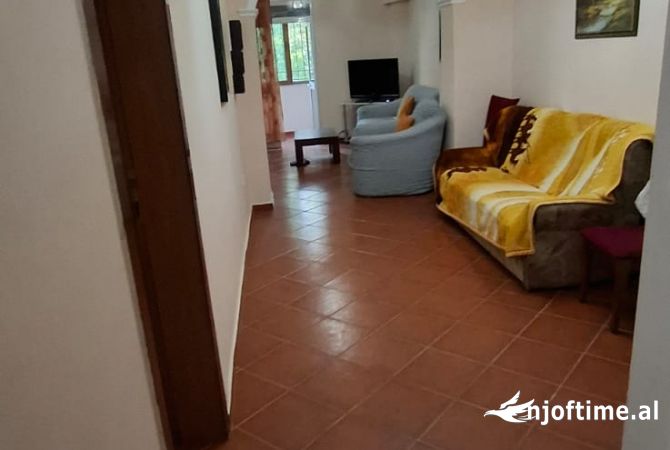 Shtepi me qera 2+1 ne Tirane - 600 Euro