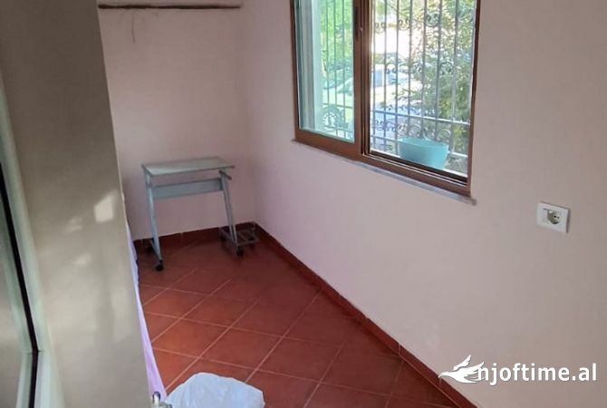 Shtepi me qera 2+1 ne Tirane - 600 Euro