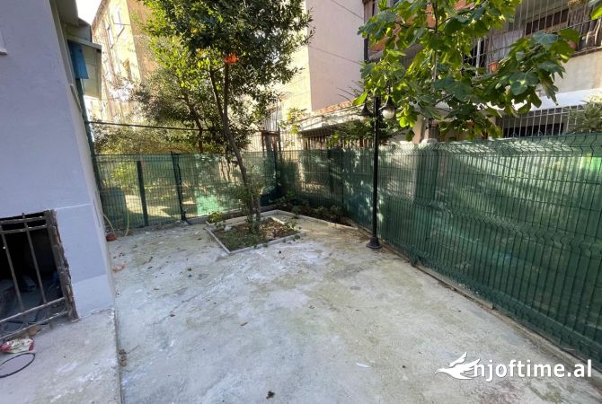 Shtepi me qera Apartament ne Tirane, 2+1, Mobilimi E mobiluar, Pagesa 750  Euro.