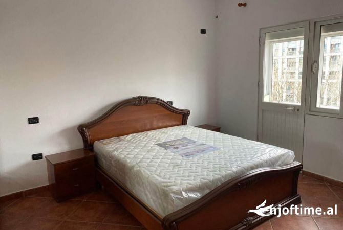 Shtepi me qera 3+1 ne Tirane - 60,000 Leke