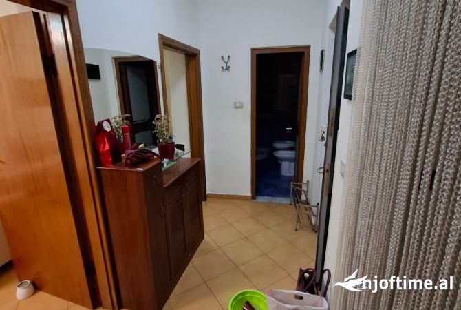 Shtepi me qera 2+1 ne Tirane - 500 Euro